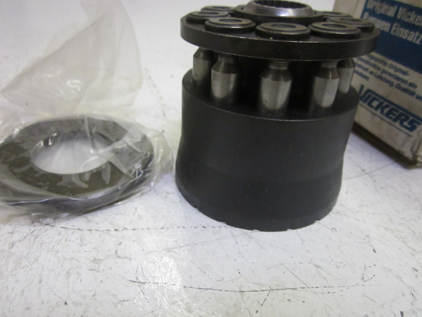 VICKERS 938276-9 ROT GRP *NEW IN BOX*