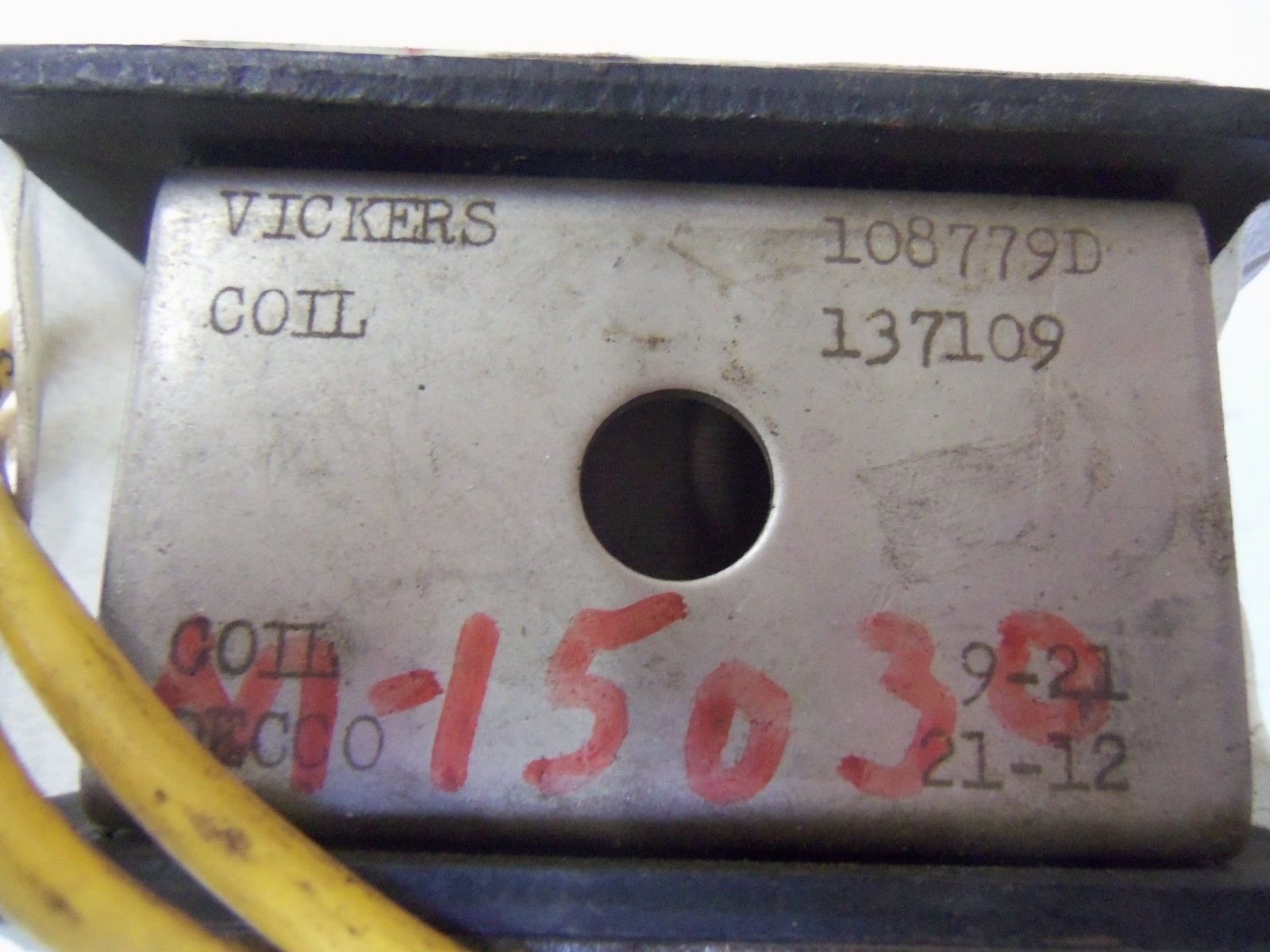 VICKERS COIL 108779D *USED*