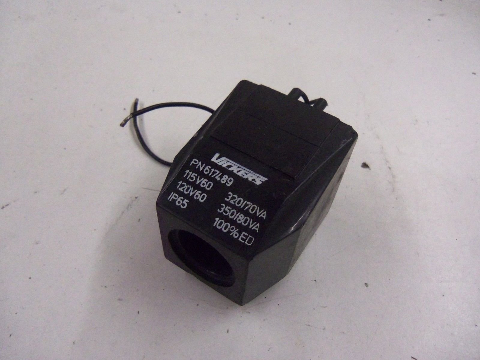 VICKERS COIL 617489 115V60 *USED *