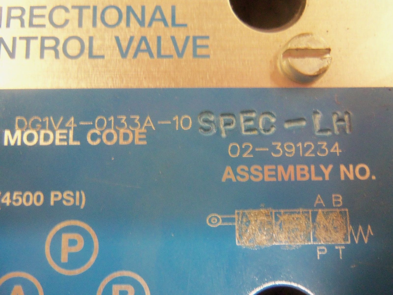 VICKERS DG1V4-0133A-10 SPEC-LH DIRECTIONAL CONTROL VALVE *NEW NO BOX*