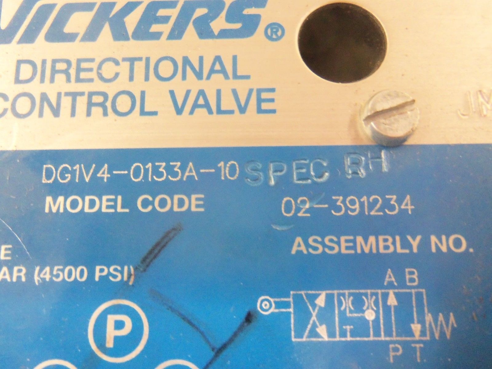VICKERS DG1V4-0133A-10 SPEC-RH DIRECTIONAL CONTROL VALVE *NEW NO BOX*