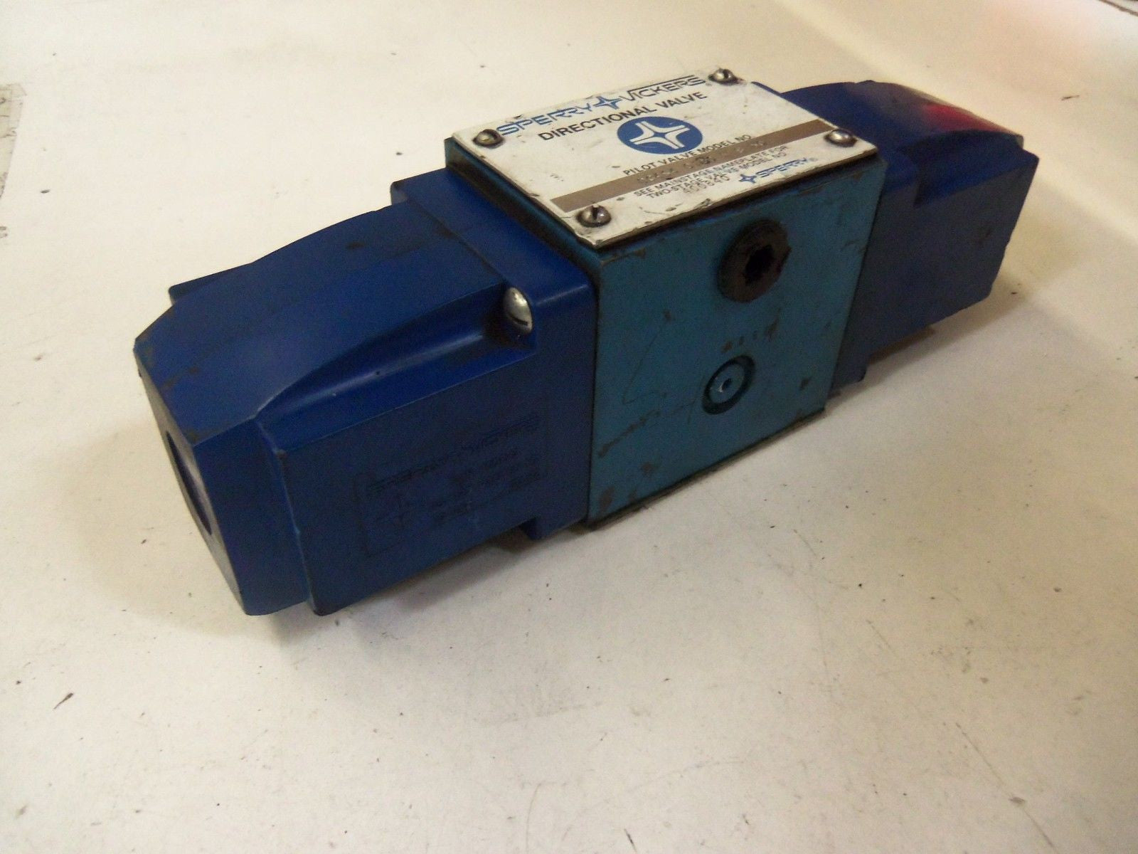 VICKERS DG4S4 018C W B 5 0 *USED*