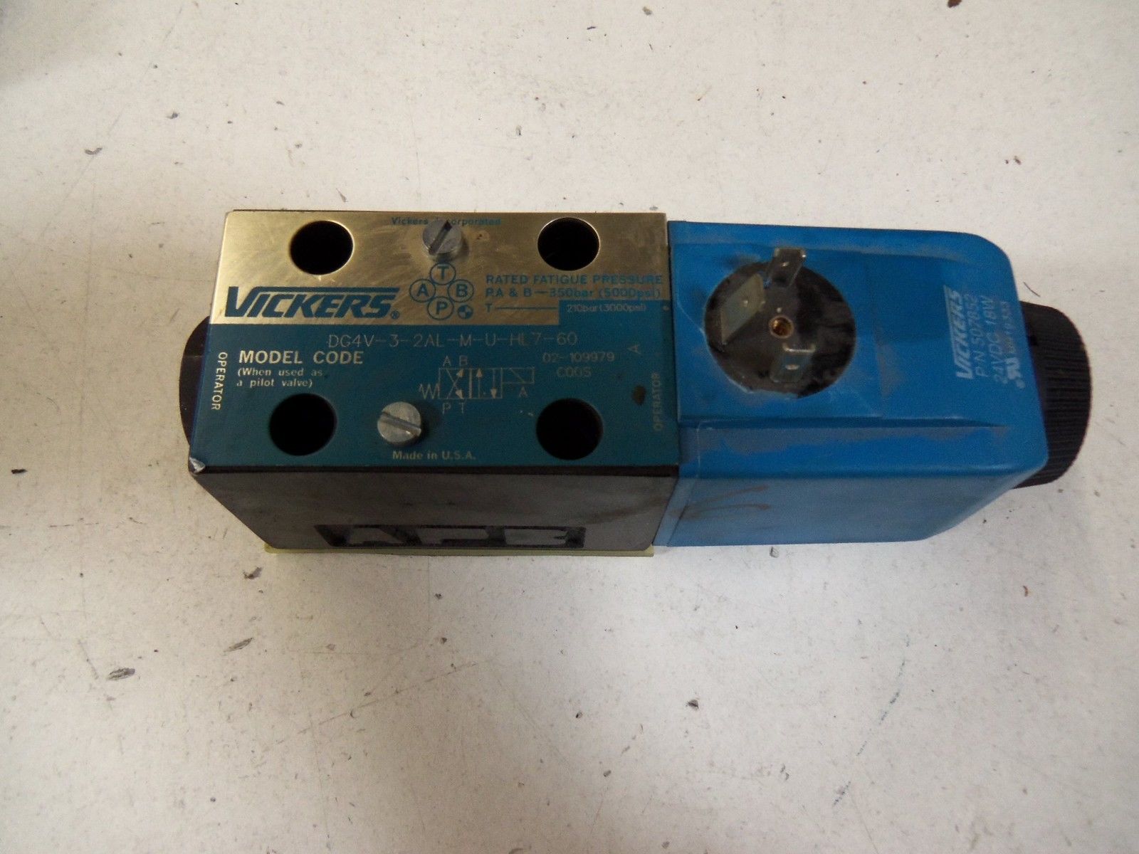 VICKERS DG4V-3-2AL-M-U-HL7-60 *USED*