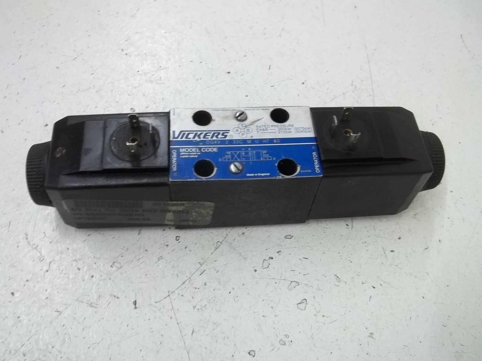 VICKERS DG4V333CMUH760 SOLENOID VALVE *USED*