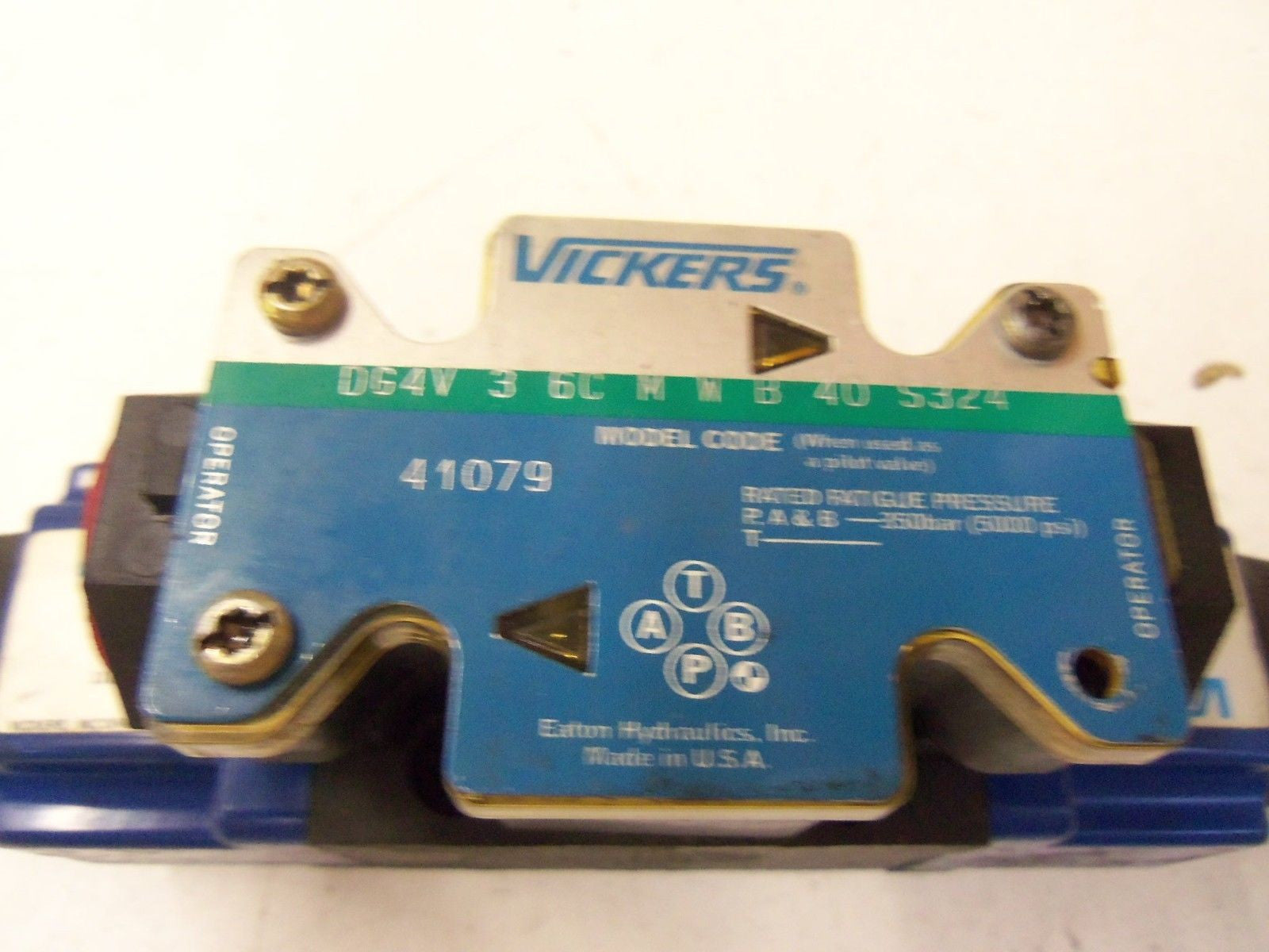 VICKERS DG4V-3-6C-M-W-B-40-S324 *NEW NO BOX*