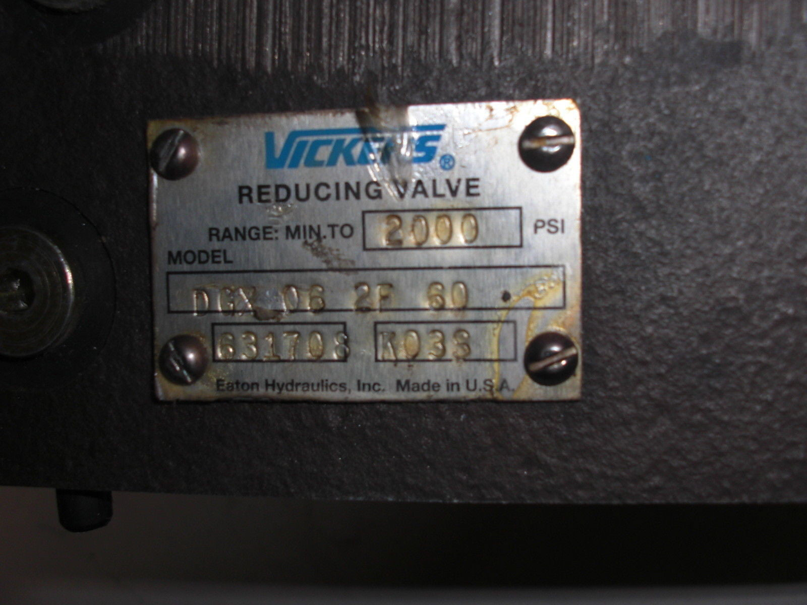 VICKERS DGX062F60 PRESSURE REDUCING VALVE *USED*