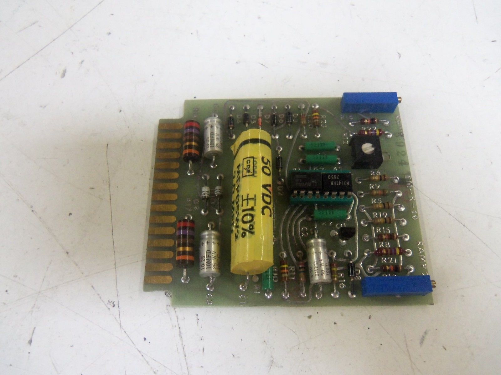 VICKERS EM-K-10 SERVO AMPLIFIER CARD *NEW NO BOX*