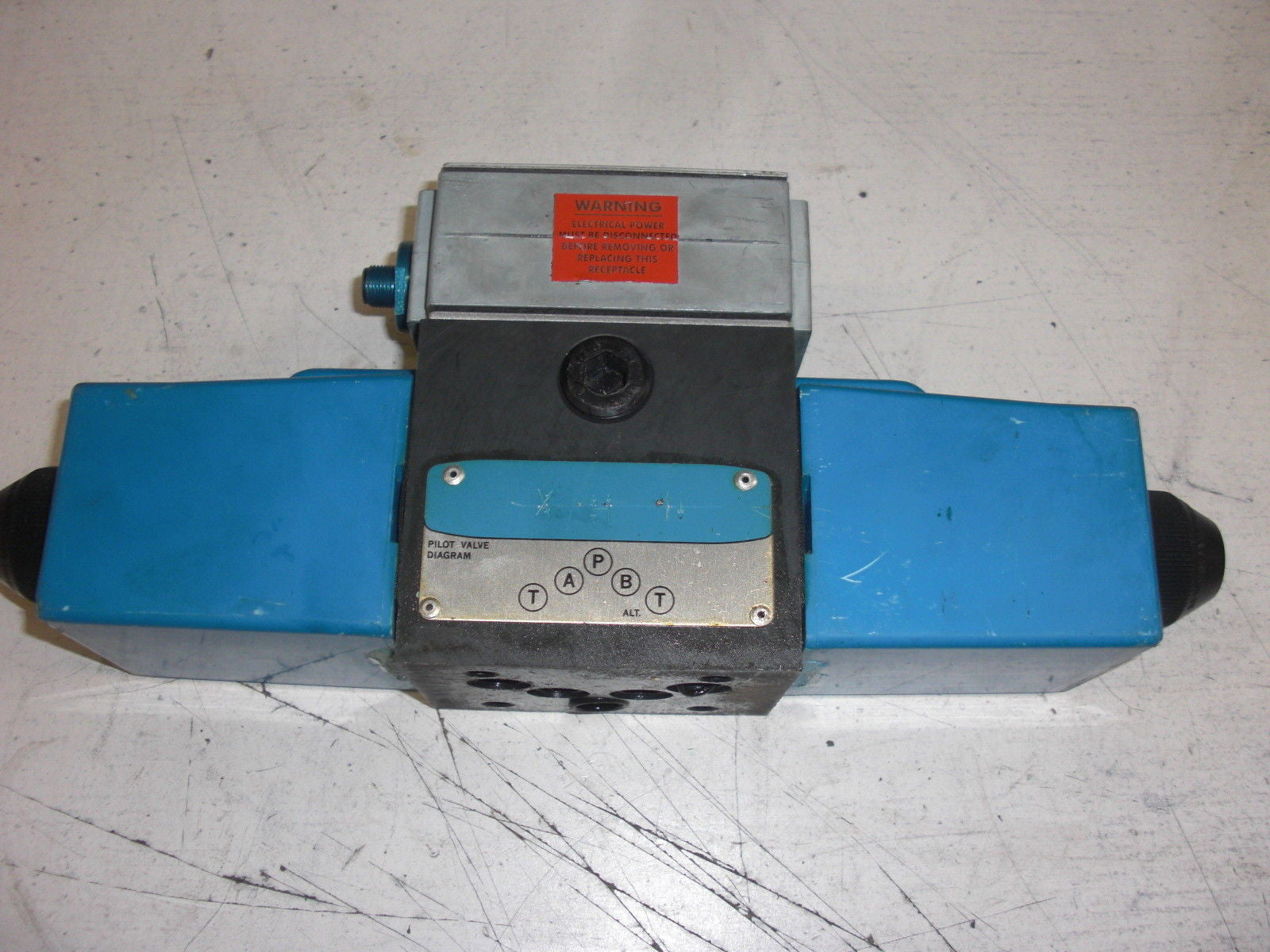 VICKERS PA4DG4S4LW0133CH60S558 *USED*