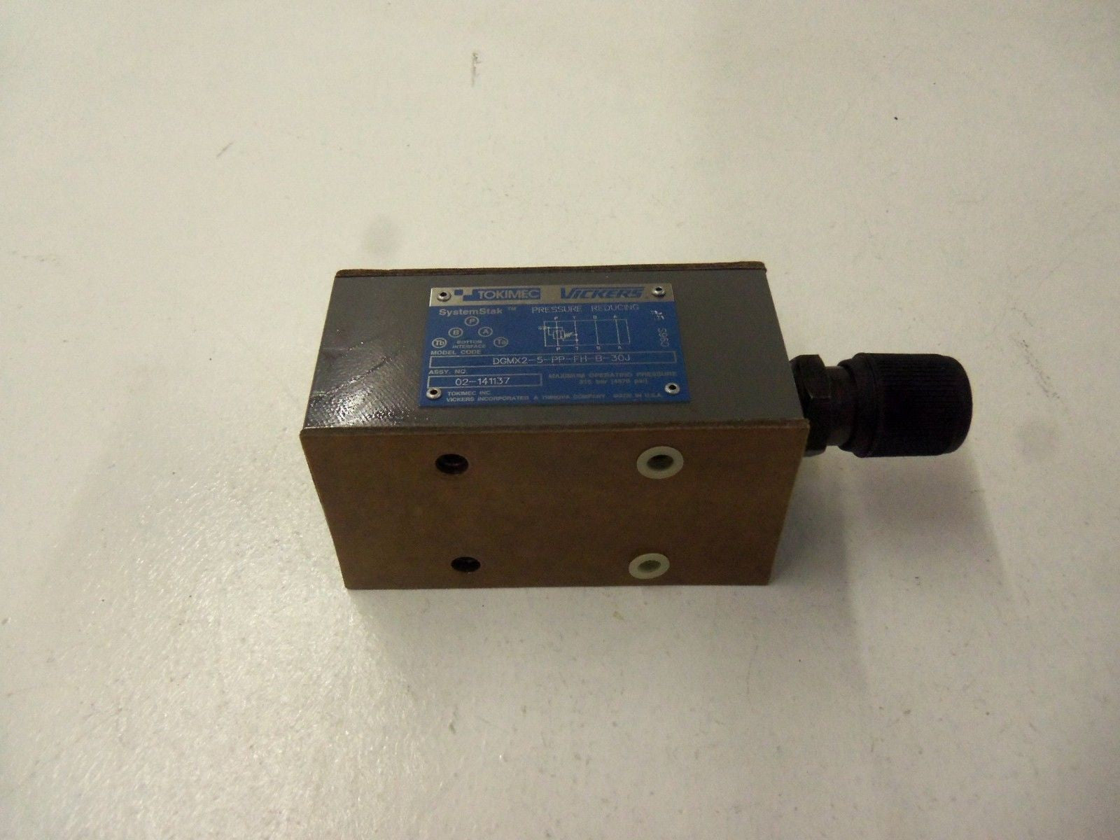 VICKERS PRESSURE REDUCING MODULE DGMX2-5-PP-FH-B-30J *NEW NO BOX*