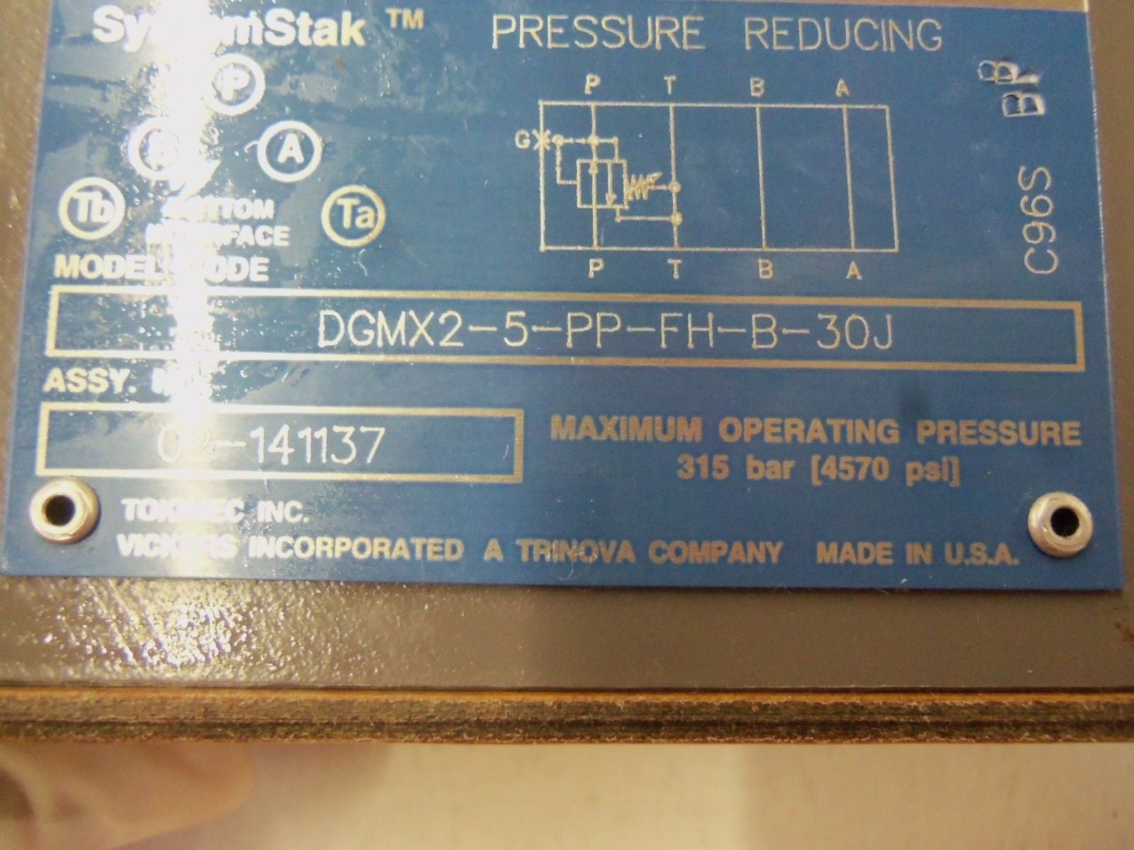 VICKERS PRESSURE REDUCING MODULE DGMX2-5-PP-FH-B-30J *NEW NO BOX*