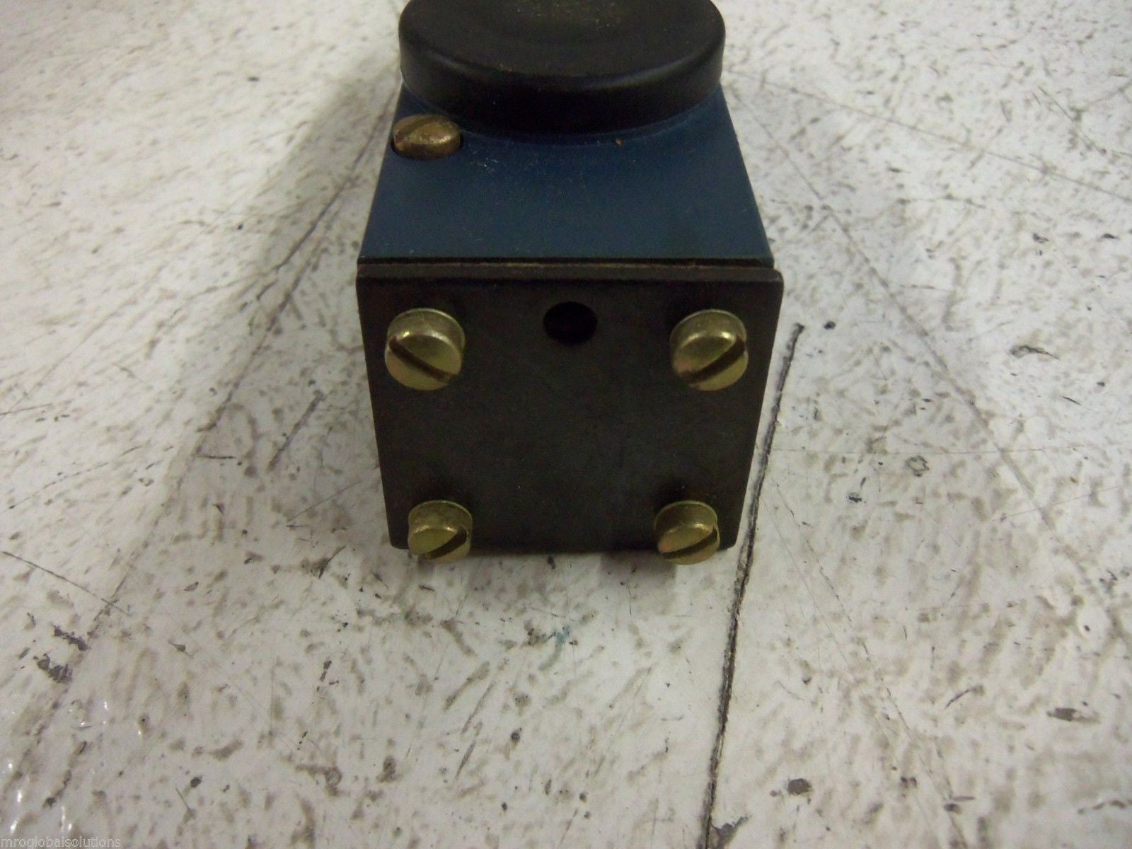 WABCO PJ31610 TASKMASTER VALVE *NEW IN BOX*