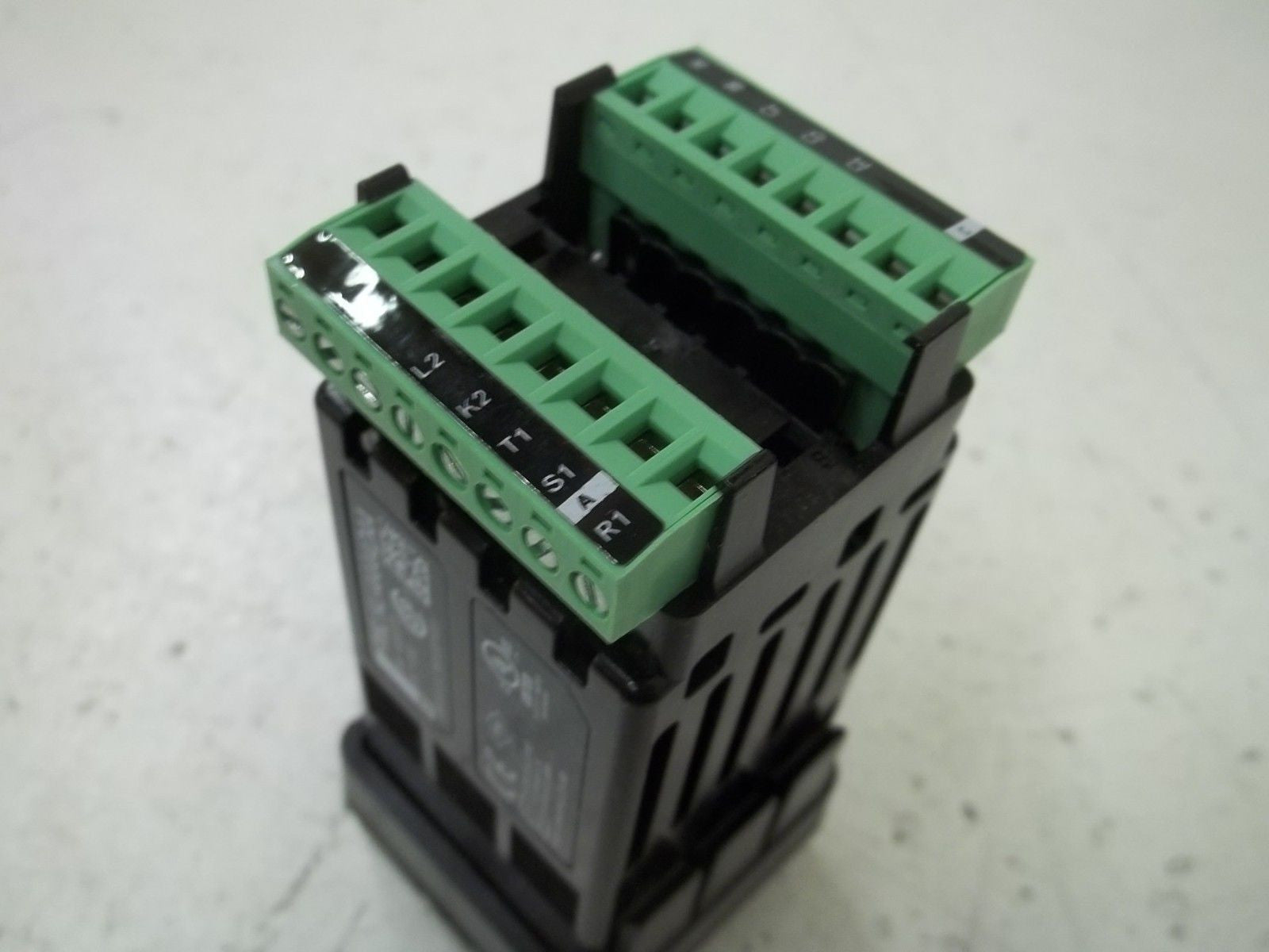 WALTOW PM6L1AJ-AAAADAA TEMPERATURE CONTROLLER *NEW IN BOX*