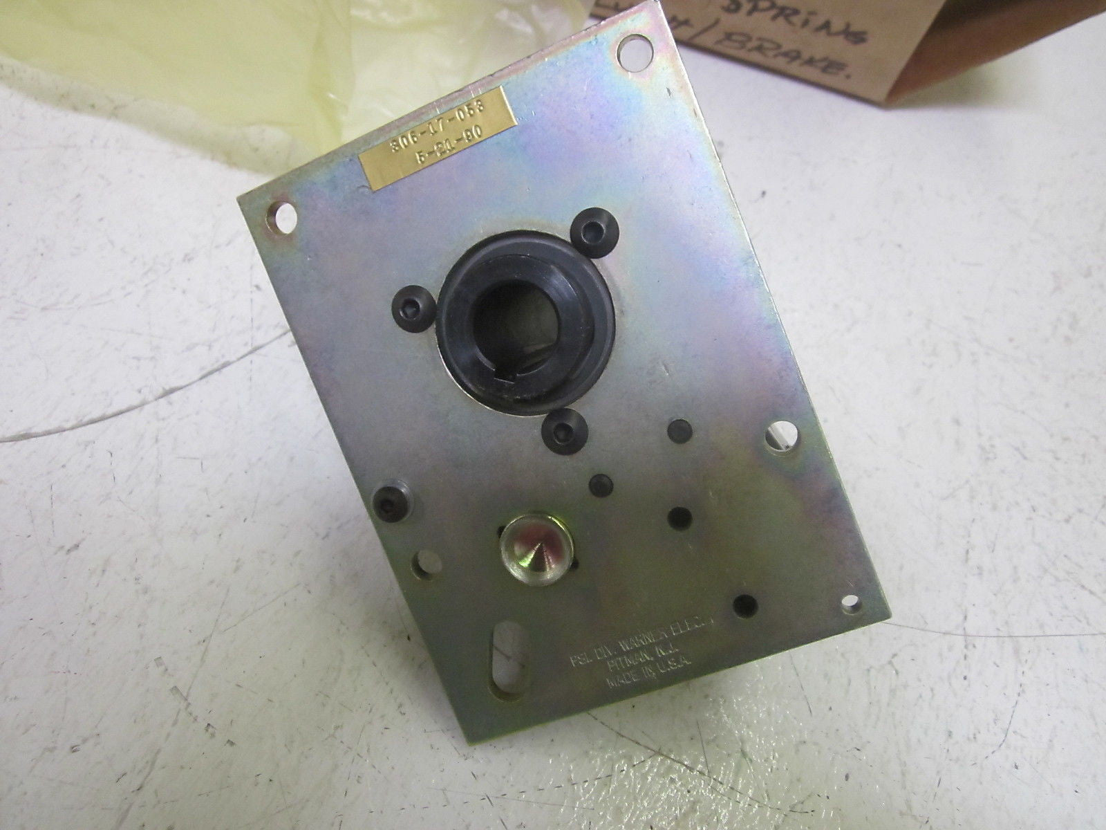 WARNER ELECTRIC 306-17053 CB6 CW 115V .75" 1ST AO *NEW IN BOX*