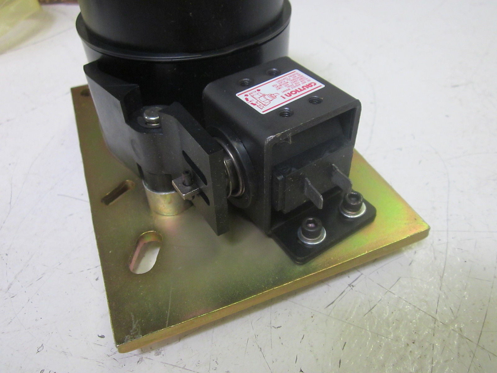 WARNER ELECTRIC 308-27-158 24V *NEW IN BOX*