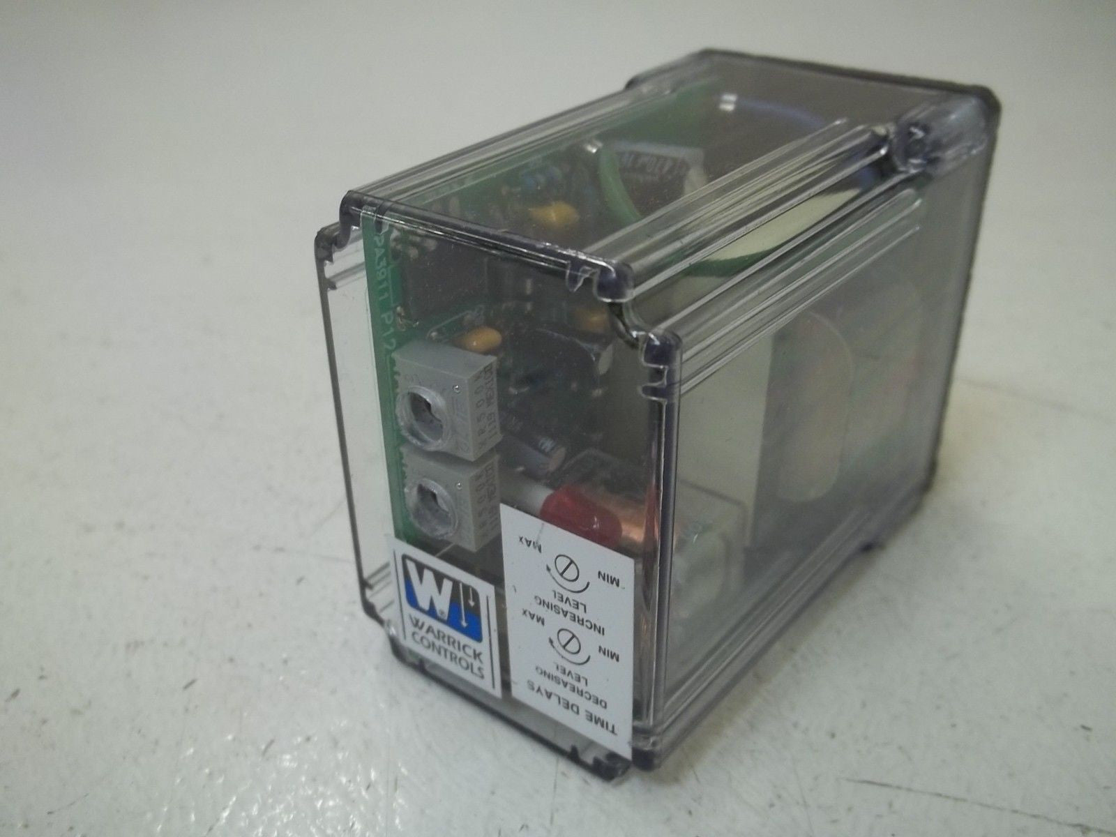 WARRICK CONTROLS 16VMC1A0-OV-OV CONTROL MODULE 120V *NEW IN BOX*