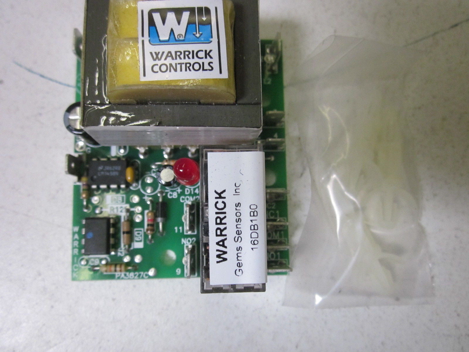 WARRIK CONTROLS 16DB1BO *NEW IN BOX*