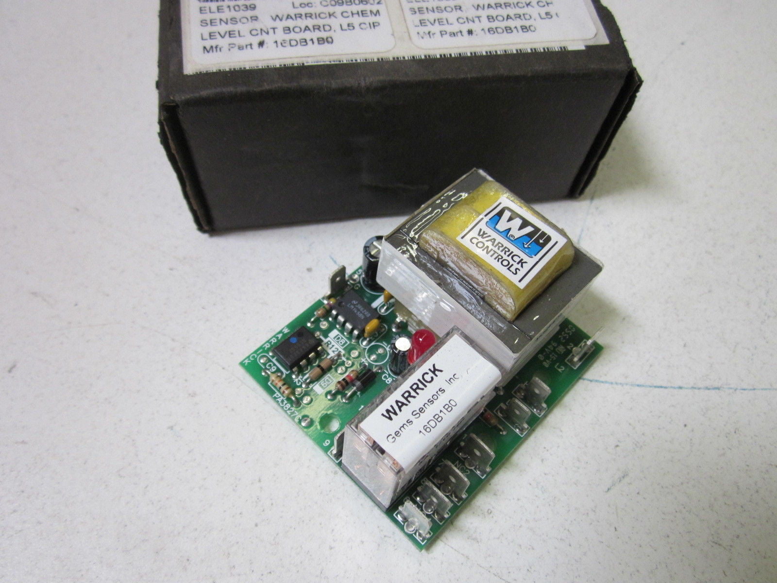 WARRIK CONTROLS 16DB1BO *NEW IN BOX*