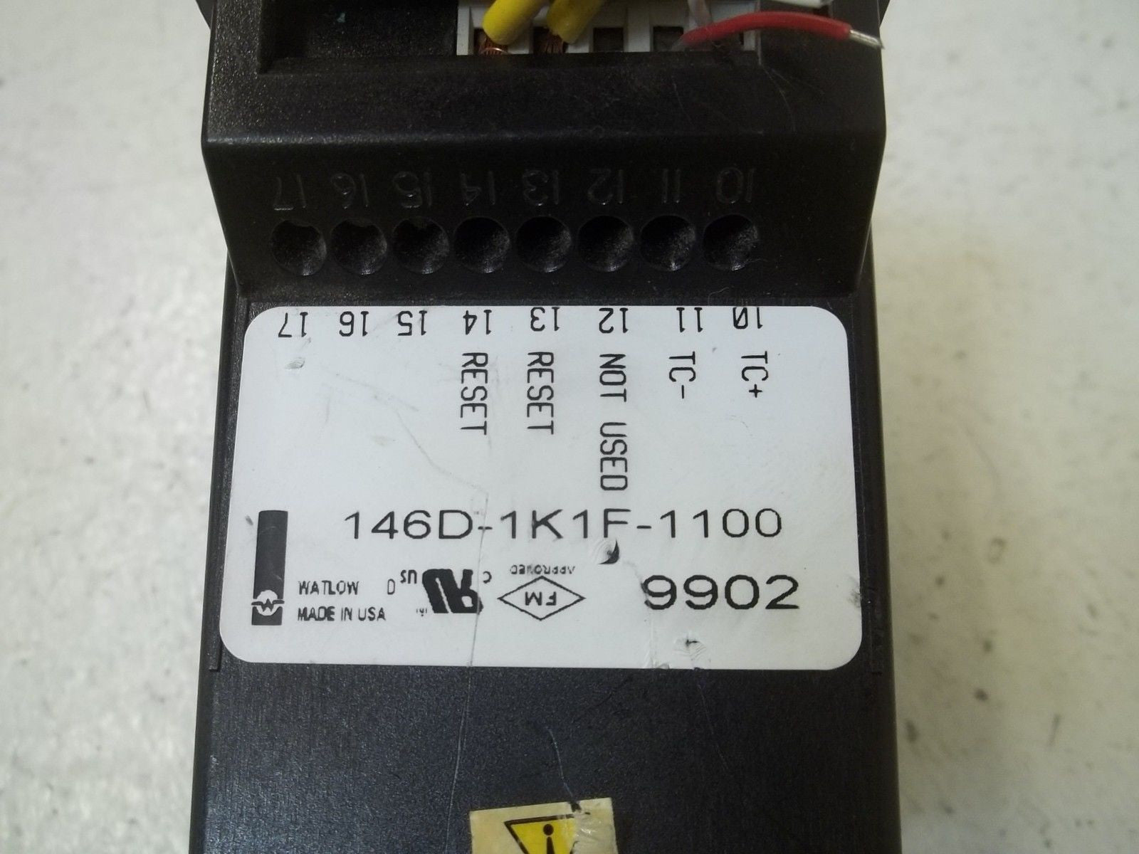 WATLOW 146D-1K1F-1100 TEMPERATURE CONTROLLER *USED*