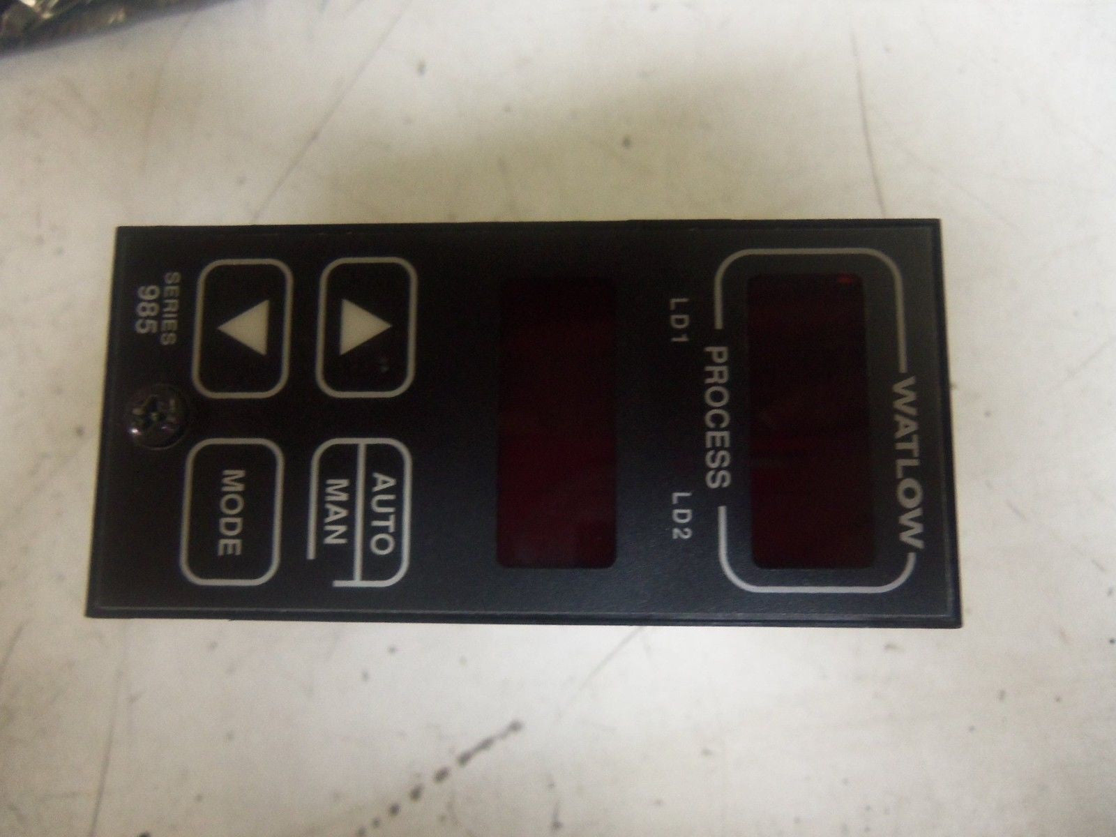 WATLOW 985A-3DD0-0000 TEMPERATURE CONTROLLER *NEW NO BOX*
