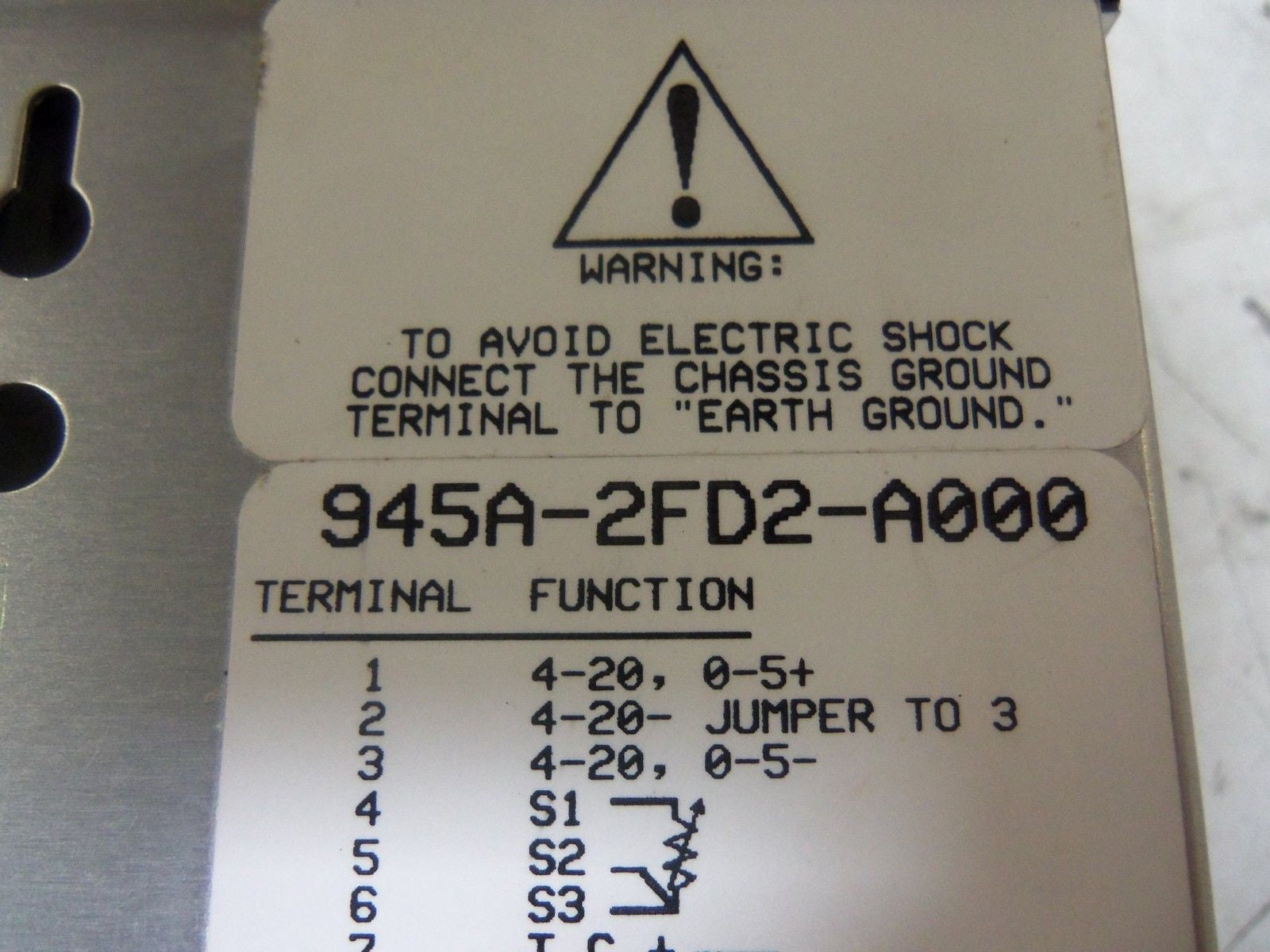 WATLOW CONTROLS 945A-2FD2-A000 TEMPERATURE CONTROLLER *NEW NO BOX*