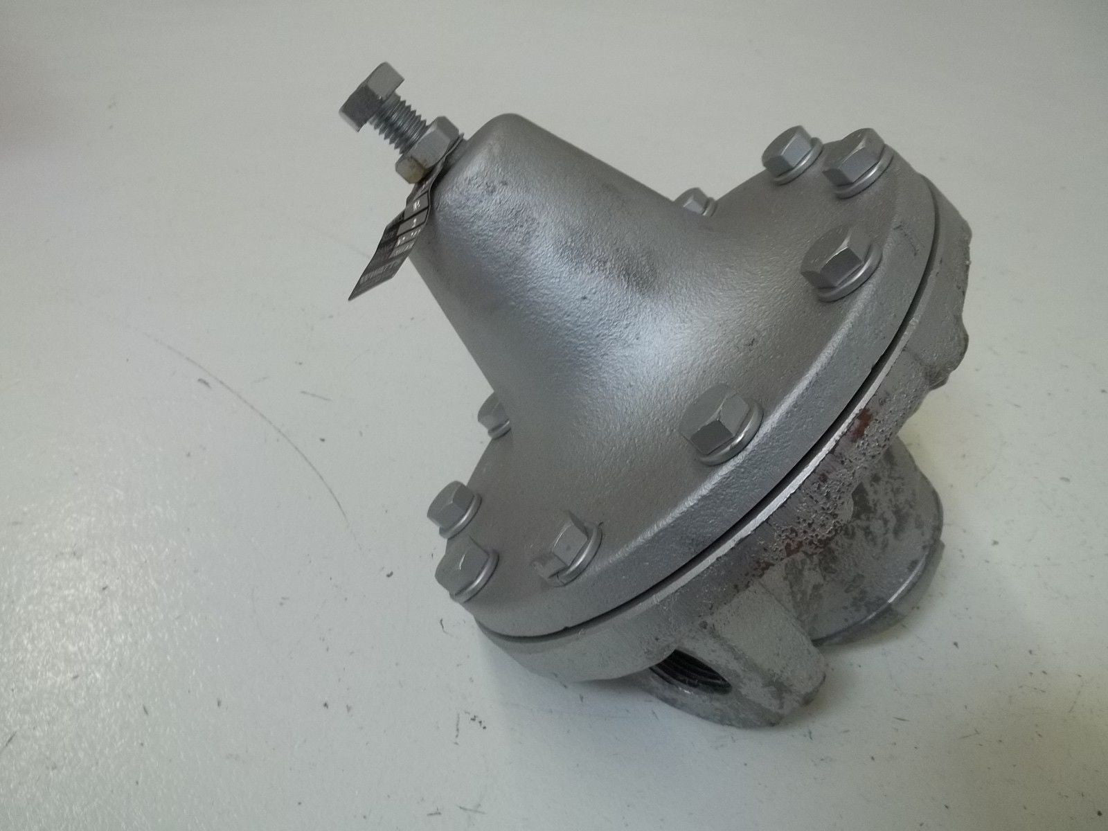 WATTS 152A-030140 IRON BODY STAINLESS STEEL INTERNALS *NEW IN BOX*