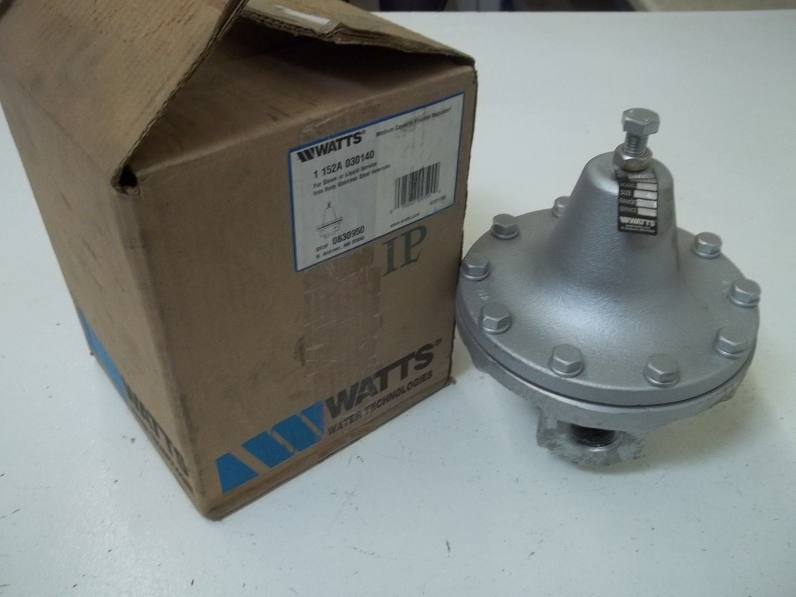 WATTS 152A-030140 IRON BODY STAINLESS STEEL INTERNALS *NEW IN BOX*