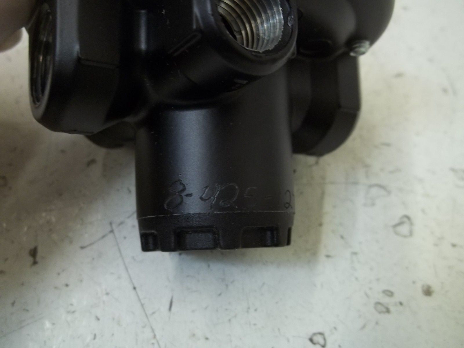 WATTS 8-425-127 REGULATOR *NEW NO BOX*