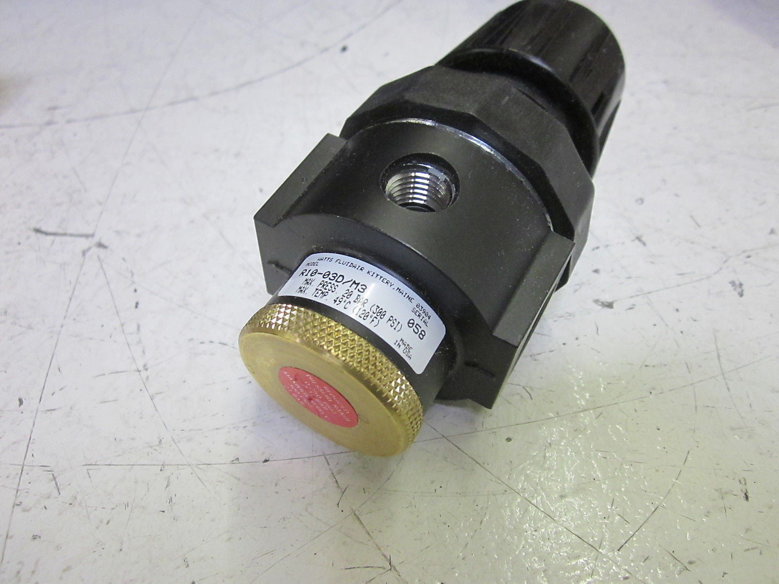 WATTS R10-03D/M3 REGULATOR *NEW IN BOX*