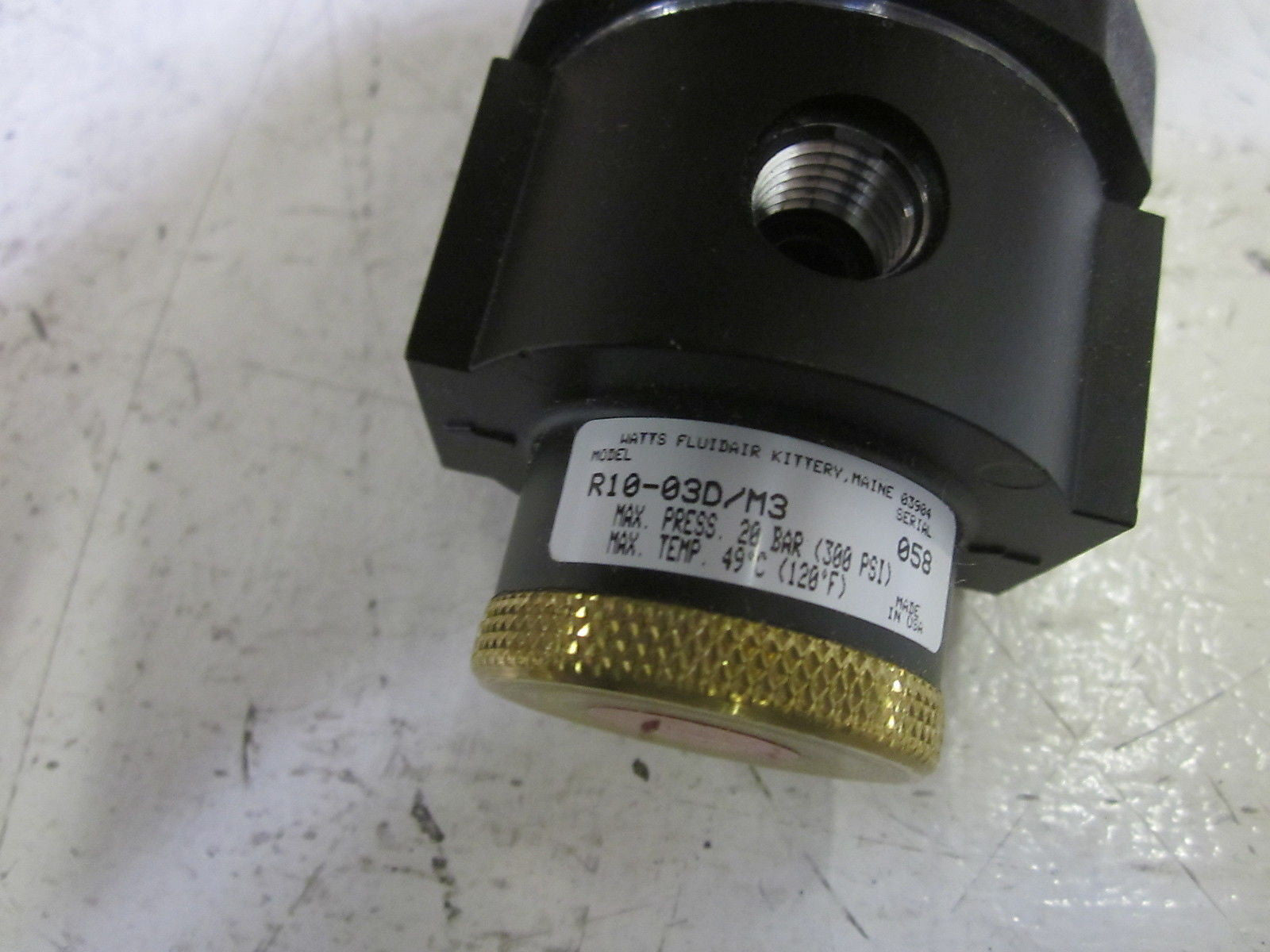 WATTS R10-03D/M3 REGULATOR *NEW IN BOX*