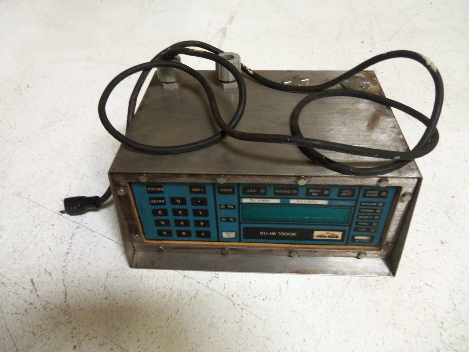 WEIGH-TRONIX WI-110 SCALE PLATFORM *USED*