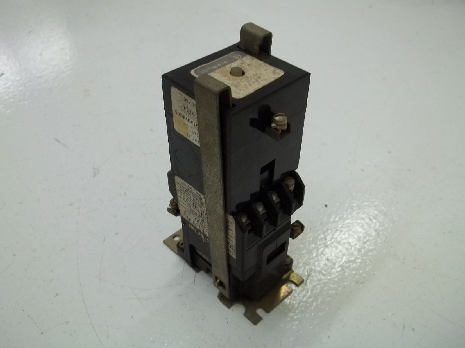 WESTINGHOUSE BF22F WITH BFLF 120V CONTROL RELAY *USED*