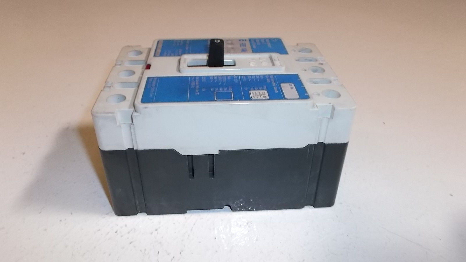 WESTINGHOUSE CIRCUIT BREAKER FDB3015L *NEW IN BOX*