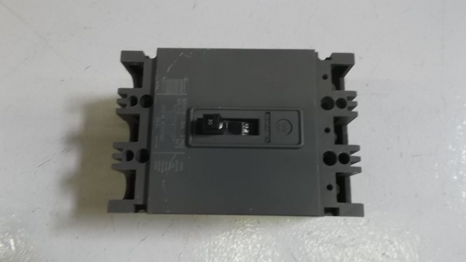 WESTINGHOUSE CIRCUIT BREAKER HFB3030 *USED*