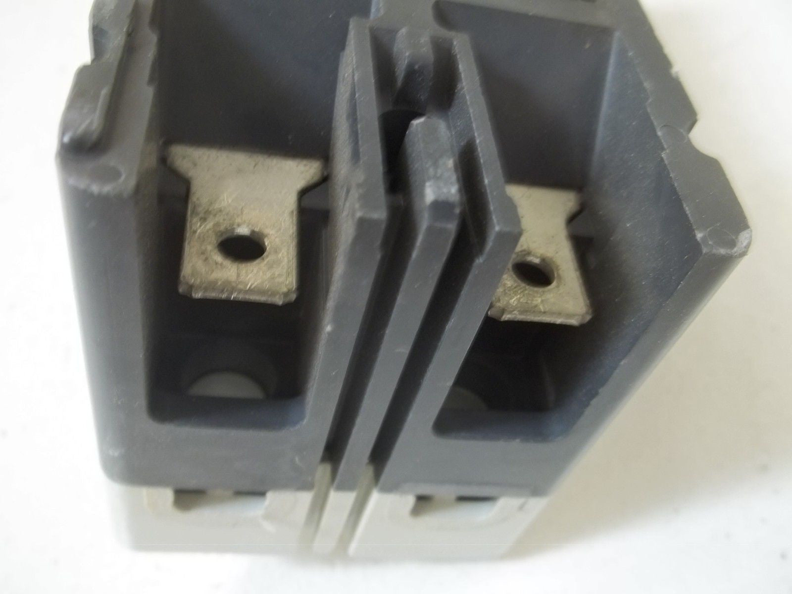 WESTINGHOUSE EHD2040 INDUSTRIAL CIRCUIT BREAKER 480VAC 2-POLE 40AMPS *USED*