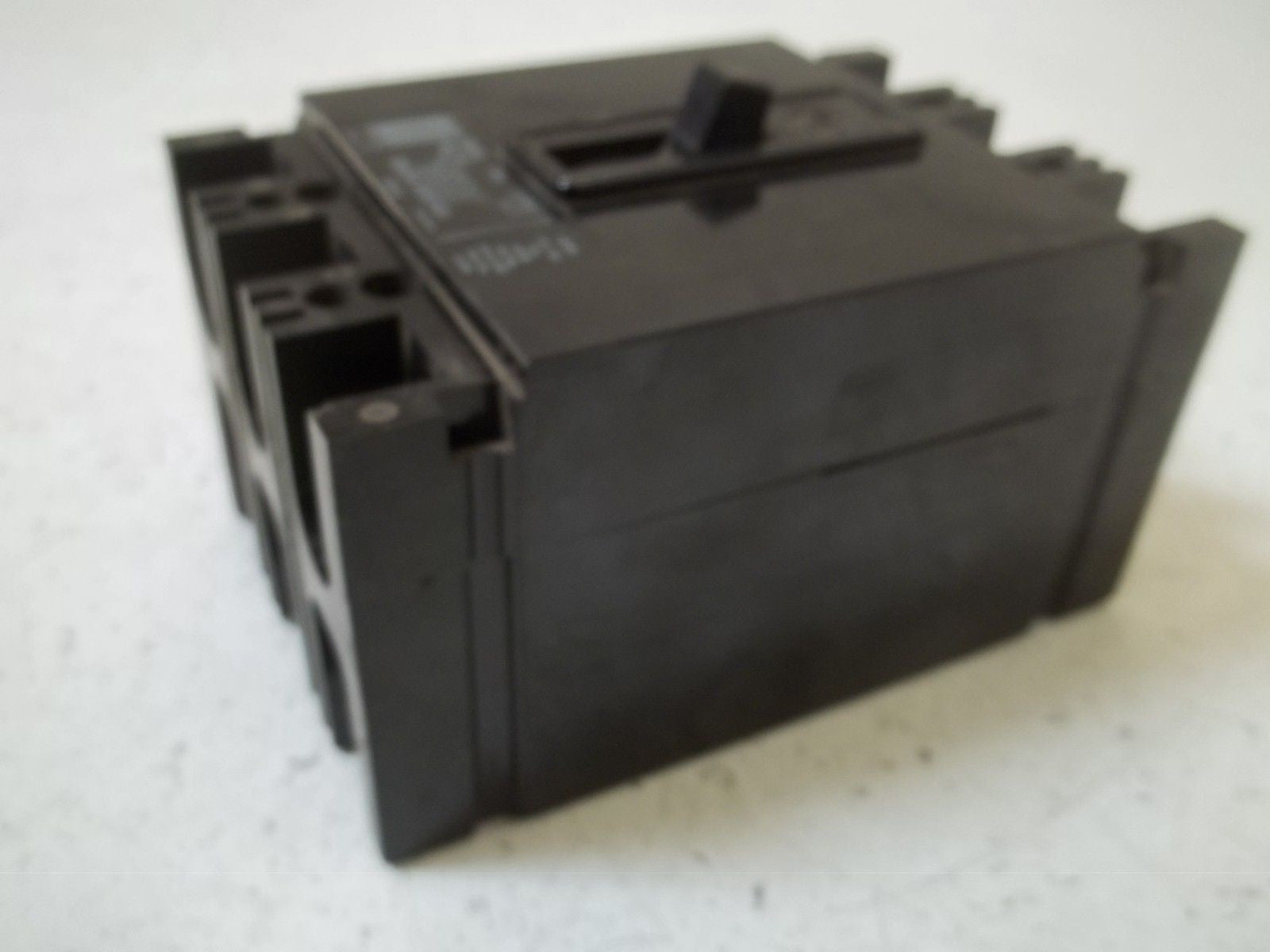 WESTINGHOUSE FB3015 CIRCUIT BREAKER *USED*