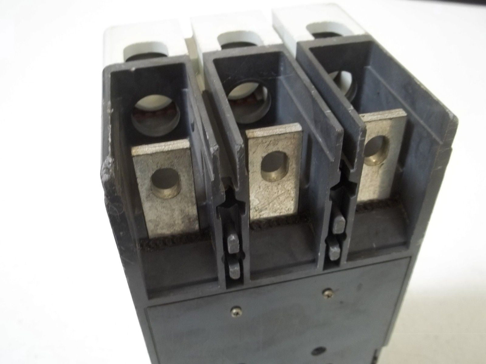 WESTINGHOUSE JDB3225W CIRCUIT BREAKER *USED*