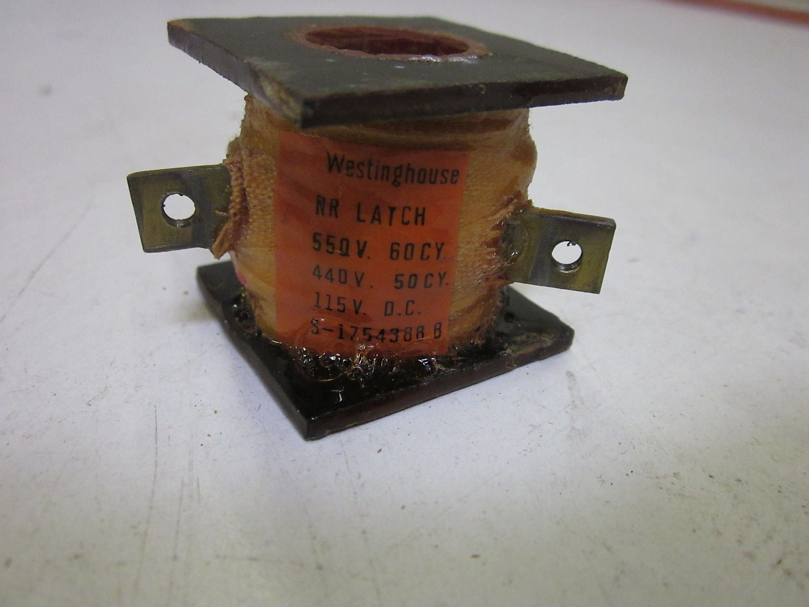 WESTING HOUSE S-1754388 B NR LATCH *NEW NO BOX*