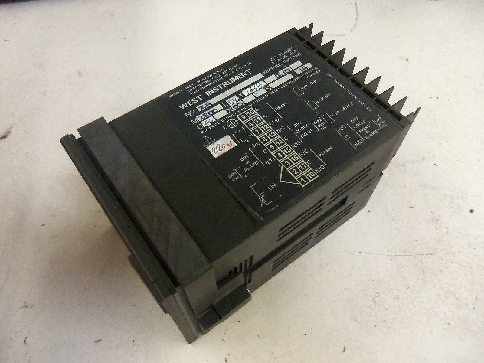 WEST INSTRUMENTS 2800 M2800L01T1418H10 *USED*