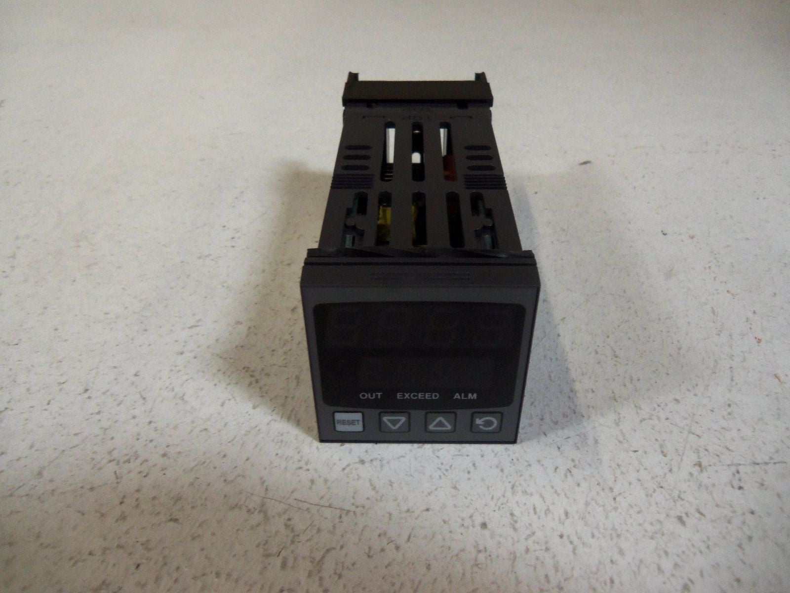WEST P6701 TEMPERATURE CONTROLLER  *NEW IN BOX*