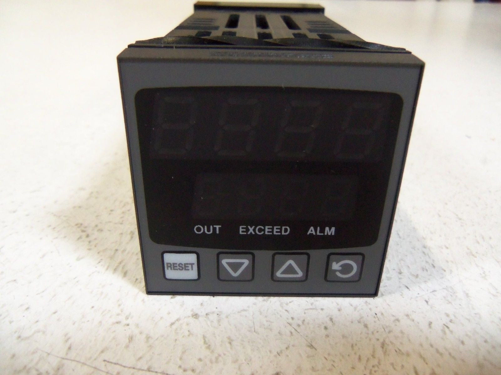 WEST P6701 TEMPERATURE CONTROLLER  *NEW IN BOX*