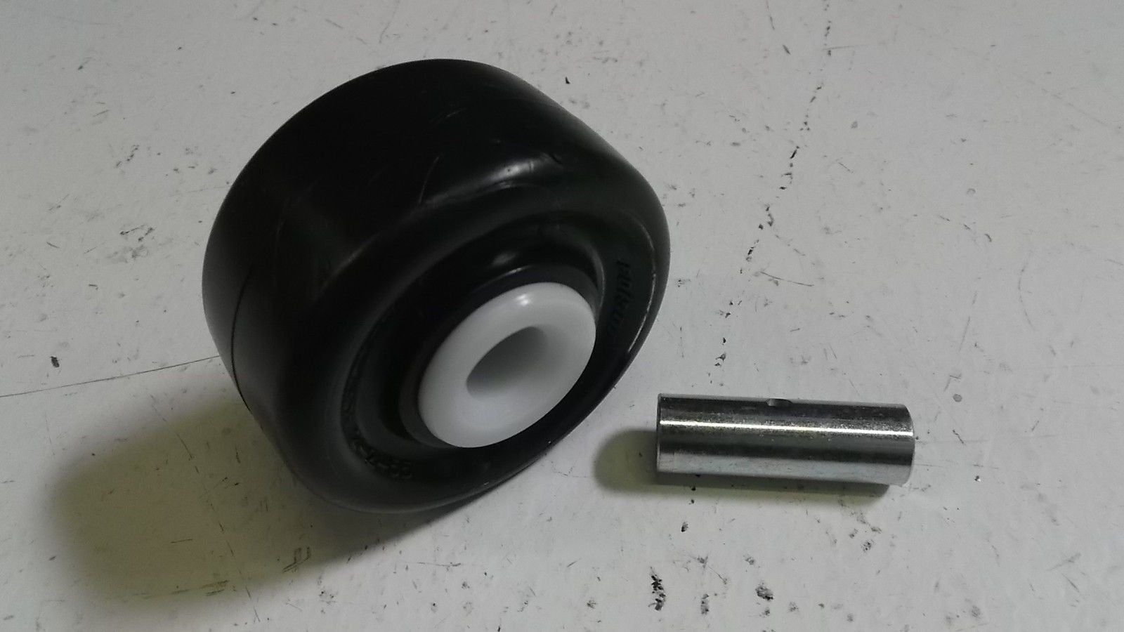 WHEEL ROLLER 2-2-53 *NEW NO BOX*