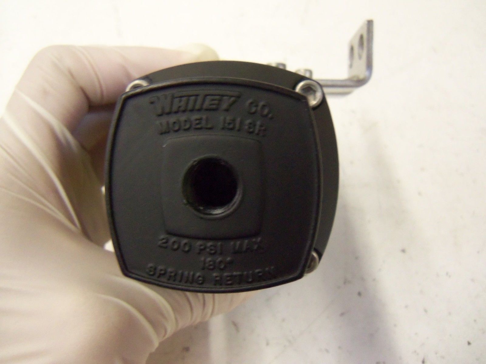 WHITNEY CO. SWAGELOK 151SR PNEUMATIC ACTUATOR *USED *