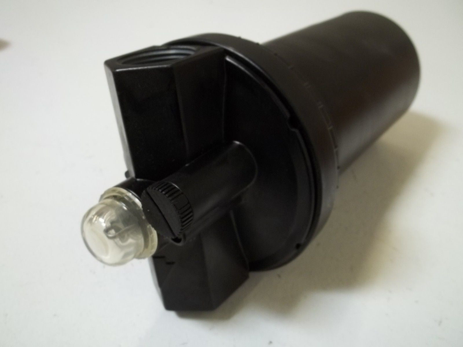 WILKERSON L30-08-G00 LUBRICATOR *NEW IN BOX*