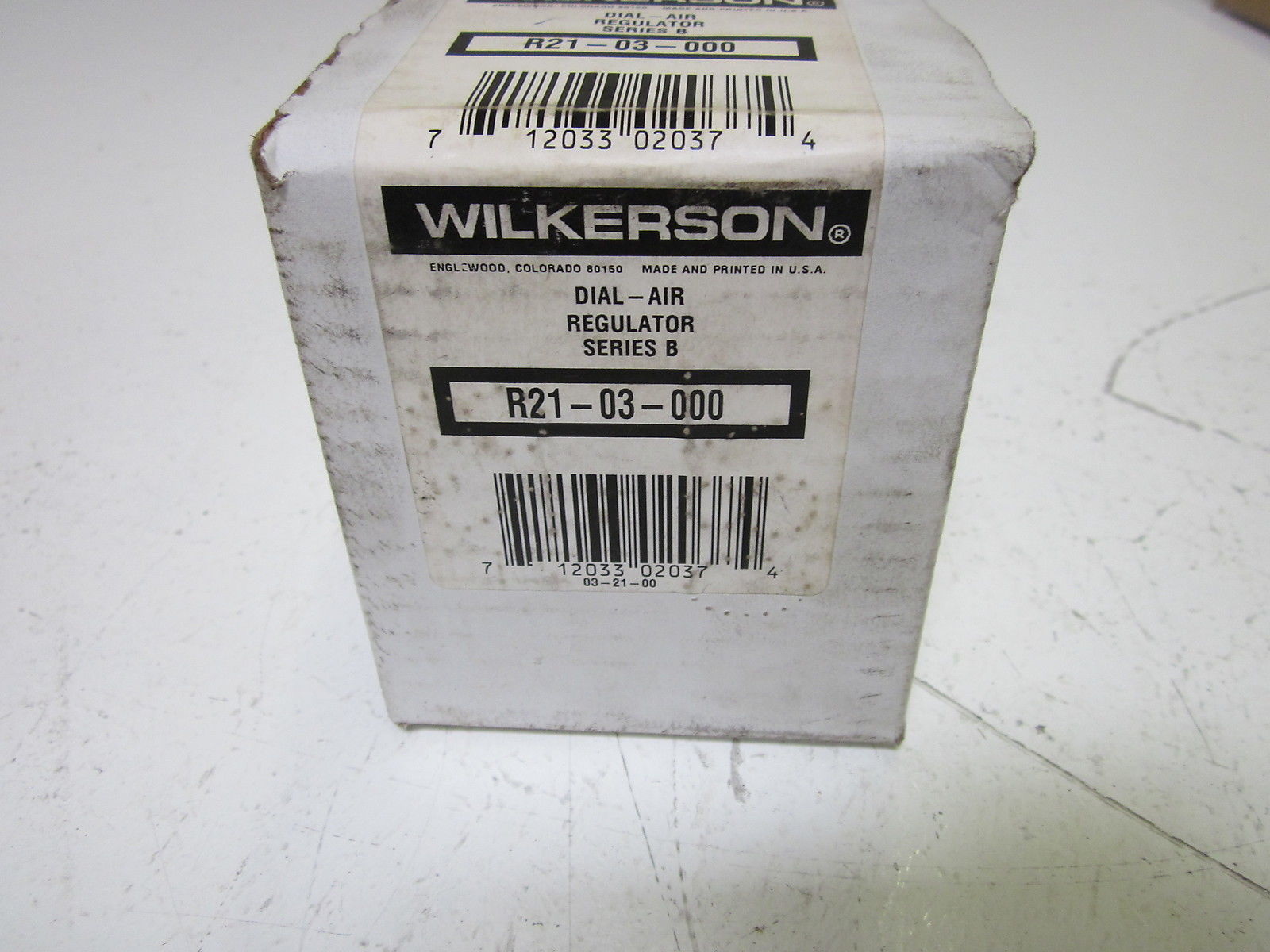WILKERSON R21-03-000 DIAL AIR REGULATOR *NEW IN BOX*