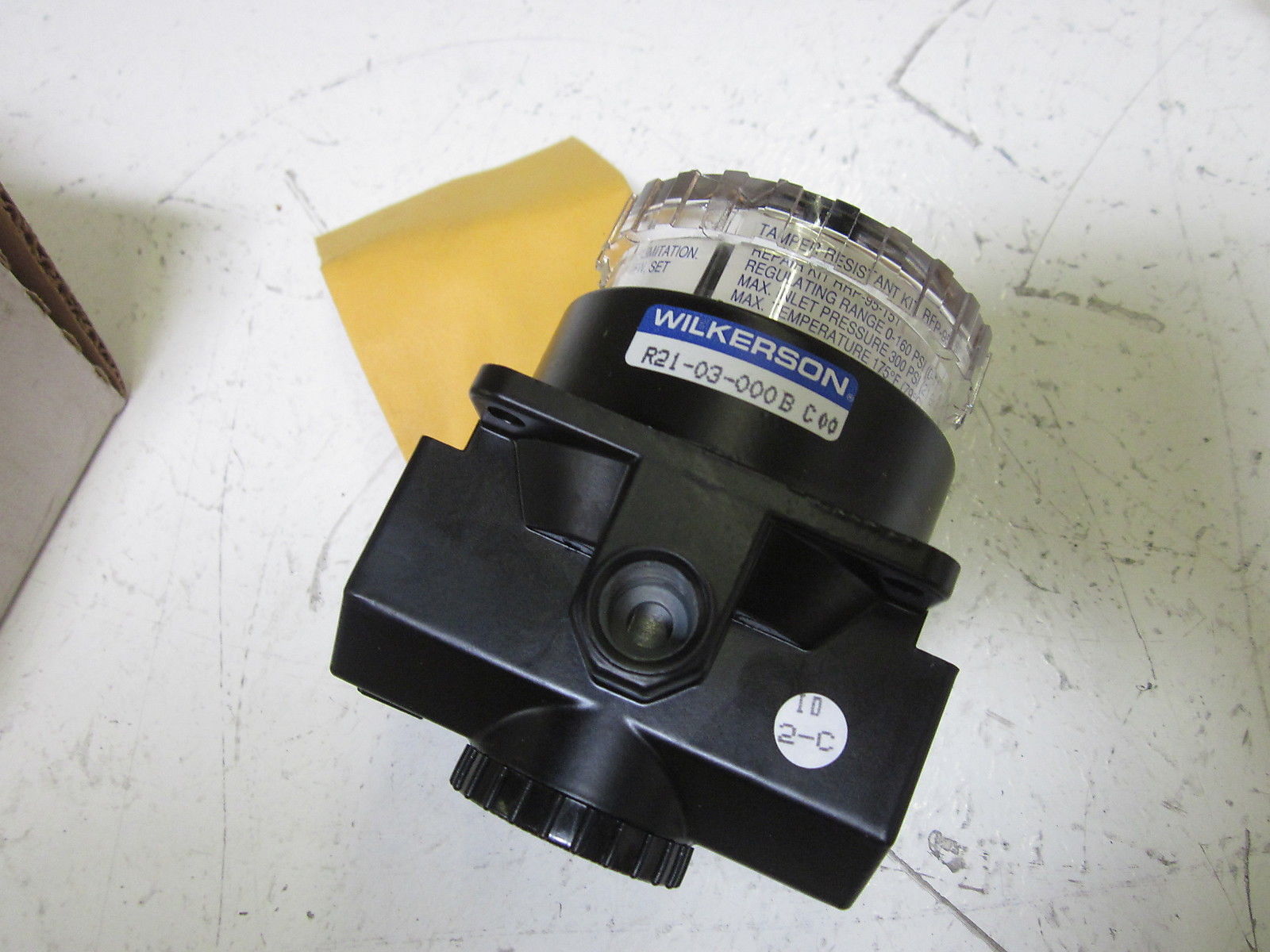 WILKERSON R21-03-000 DIAL AIR REGULATOR *NEW IN BOX*