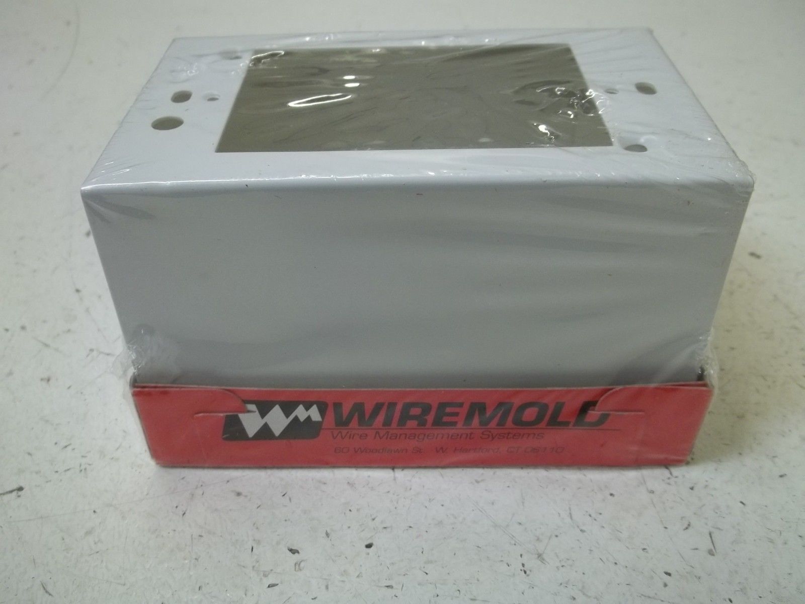 WIREMOLD 5744WH EXTRA DEEP SWITCH AND RECEPTACLE *ORIGINAL PACKAGE*