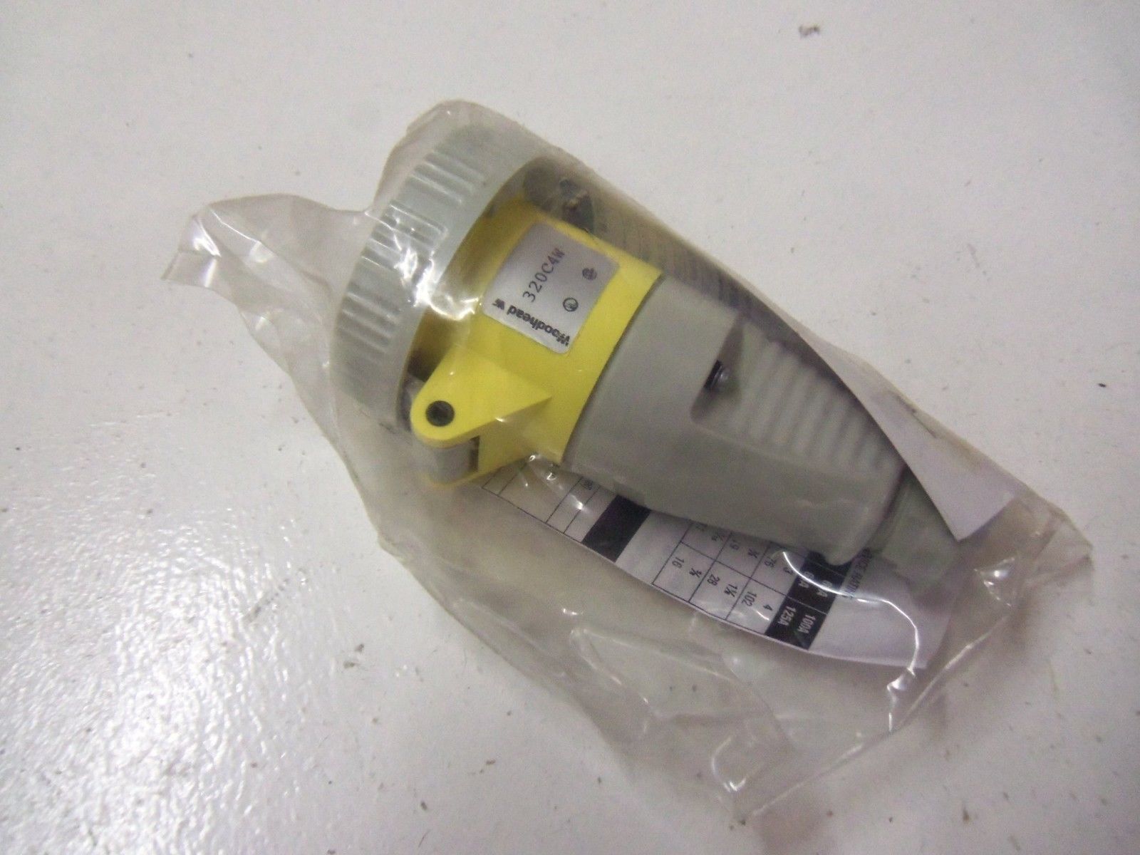 WOODHEAD 320C4W *NEW IN BAG*