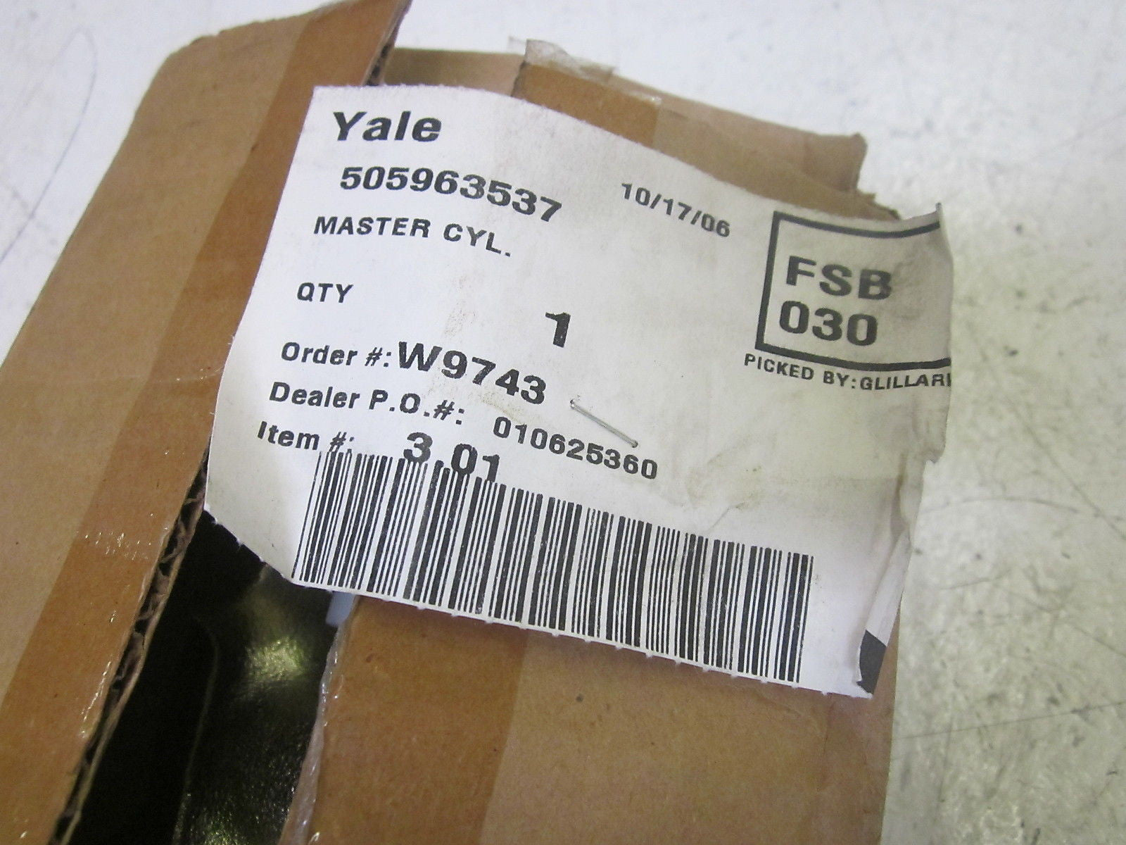 YALE GOLD SERVICE 5059635-37 MASTER BRAKE CYLINDER  *NEW IN BOX*