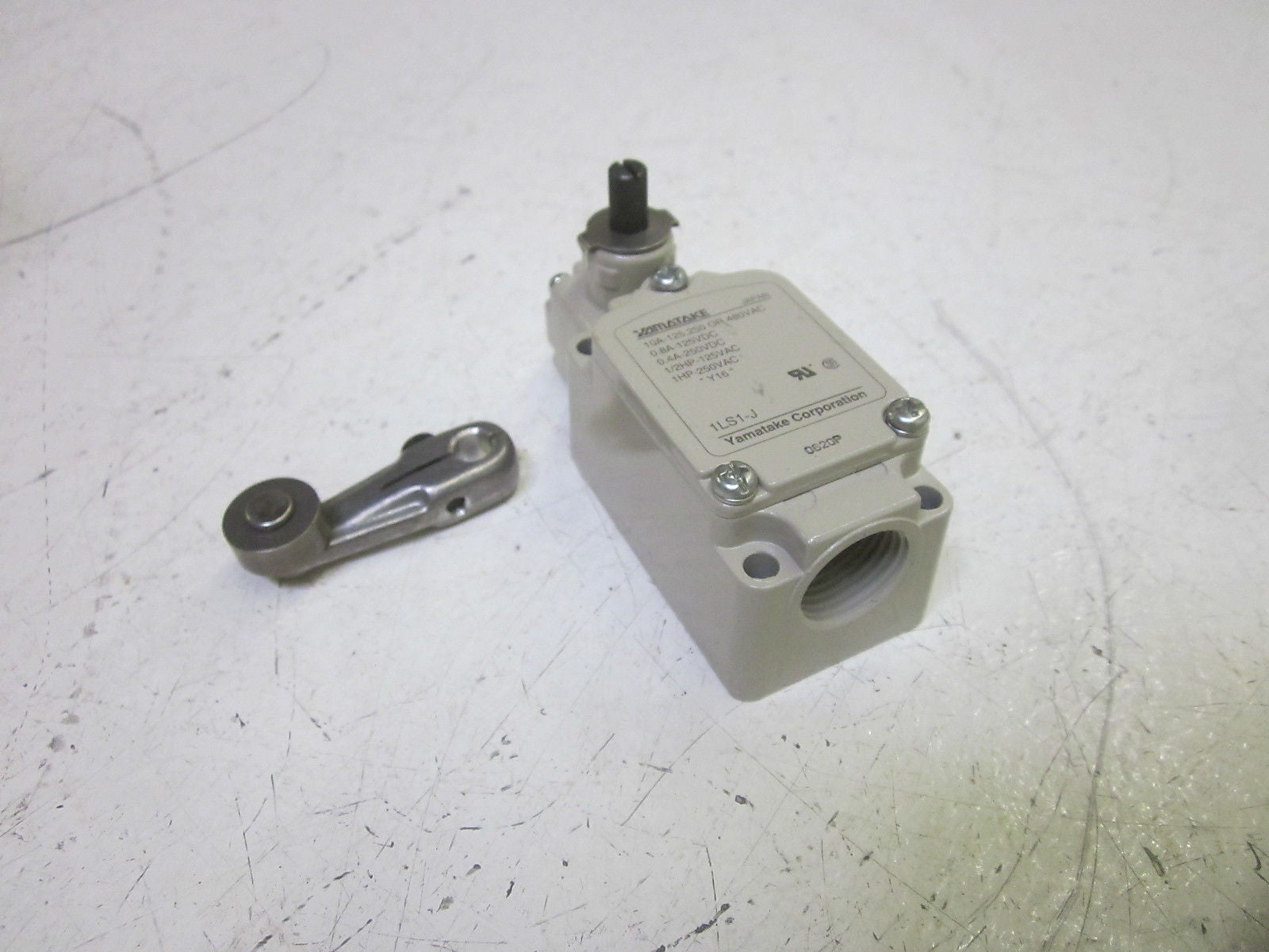 YAMATAKE 1LS1-J LIMIT SWITCH *USED*