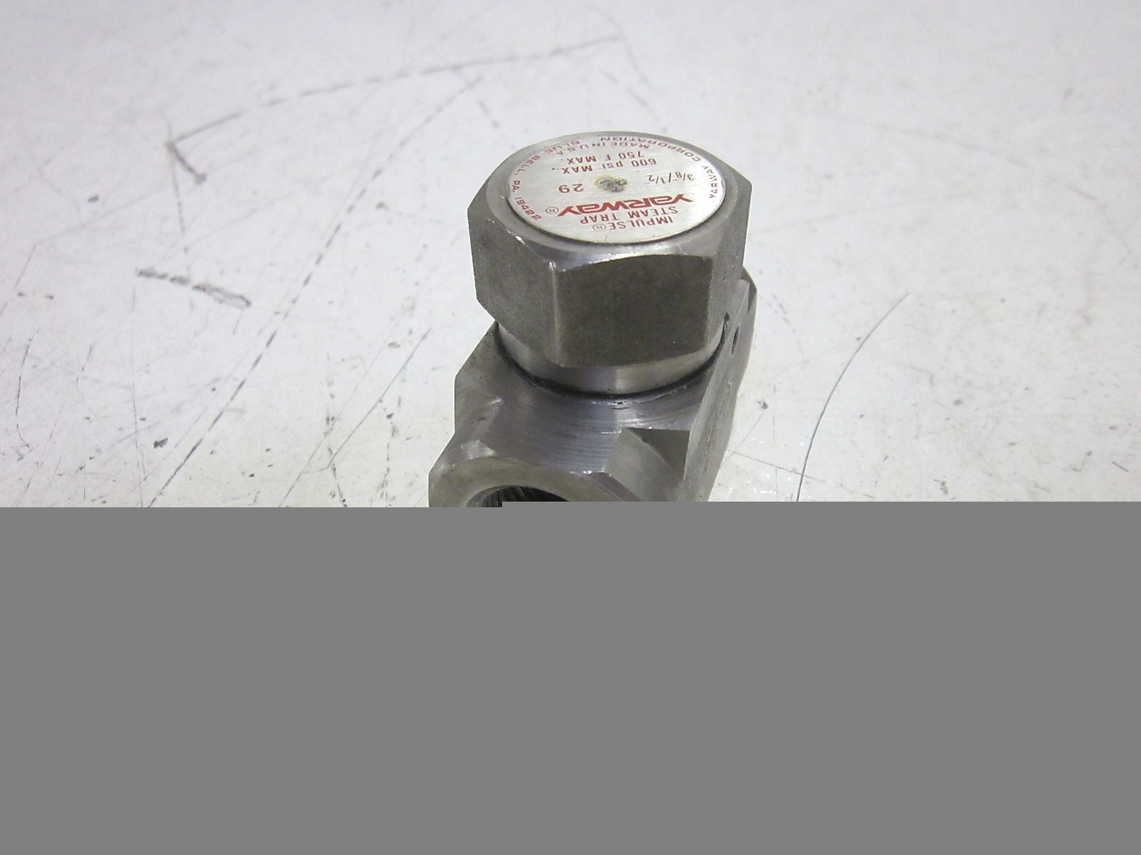 YARWAY 29 IMPULSE STEAM TRAP 3/8" / 1/2" 600PSI 750F *USED*
